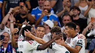 Real Madrid thắng vẫn bị la ó, dàn sao 'ném' bàn thắng, CĐV Bernabeu nổi giận