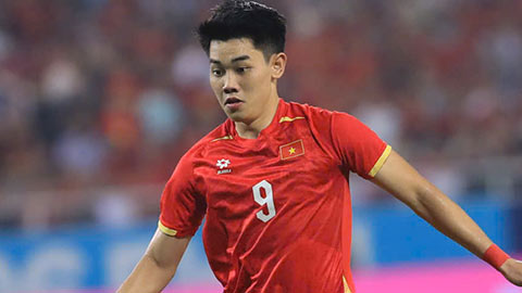 Đình Bắc sánh ngang Bunmathan ở ‘bảng vàng AFF Cup’