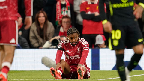 Barcola ra mắt ác mộng tại Liverpool: Bỏ lỡ cơ hội vàng rồi dính chấn thương