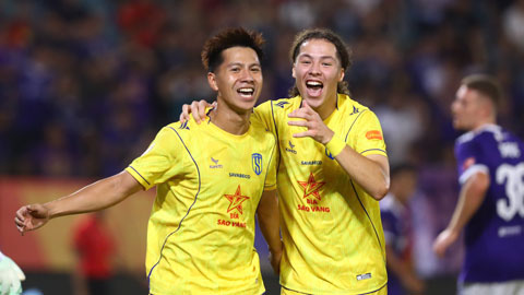 Christie phá bóng phản lưới nhà (Hà Nội 0-2 SLNA)