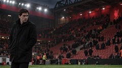 Liverpool đang bước đi cô đơn ở chính Anfield