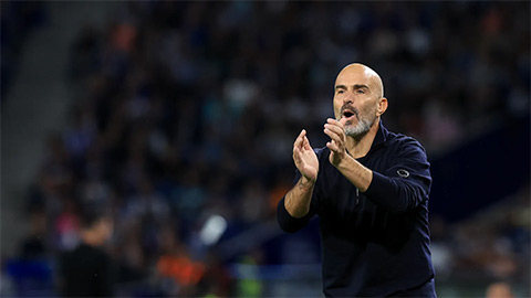 Maresca chỉ mặt MU là 'vua bóng dài' Premier League
