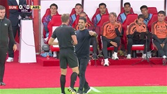 Arteta gây sốt với màn 'ôm hụt' trọng tài ở chiến thắng của Arsenal