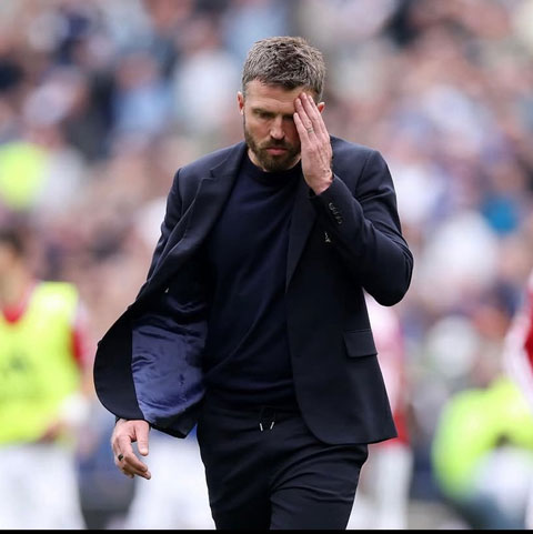 MU quyết định tương lai của Carrick sau thất bại ở derby Manchester