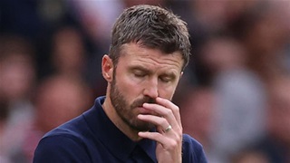 Carrick mắc sai lầm khó hiểu, MU trả giá đắt vì Cunha