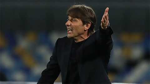 Conte bất ngờ lọt tầm ngắm MU thay Carrick
