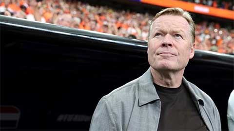 Barca và Liên đoàn Bóng đá Hà Lan gửi lời chia buồn đến HLV Ronald Koeman