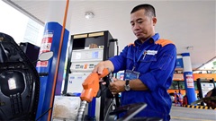 Giá xăng dầu hôm nay 20/9: Xăng trong nước vượt 25.000 đồng/lít