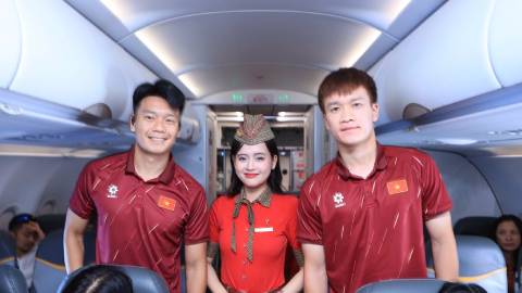 Vietjet hợp tác Starlink, các tuyển thủ sẽ được dùng wifi trên các chuyến bay thi đấu nước ngoài