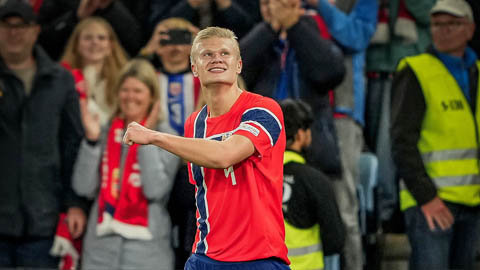 Erling Haaland vượt thành tích của Ibrahimovic lẫn Ronaldo 'béo'