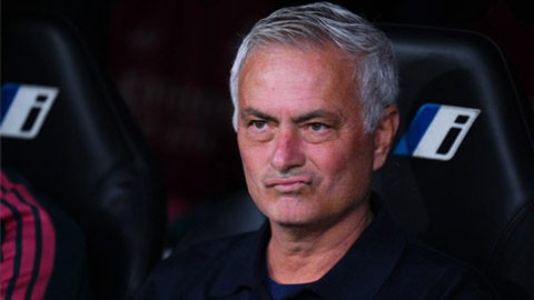 Real loạn phòng thay đồ, sao lớn phớt lờ Mourinho