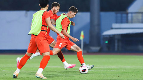 Tiền đạo Việt kiều bất ngờ đá chính trận Việt Nam vs Philippines là ai?