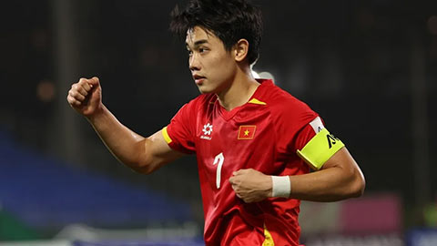 Đình Bắc sáng cửa làm đội trưởng trận Việt Nam vs Philippines