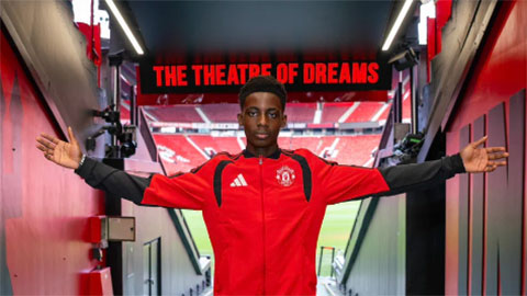 MU chiêu mộ tài năng trẻ thứ hai từ Man City chỉ trong một tuần