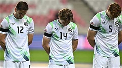 Thủ môn CH Ireland từ chối thi đấu, cả đội không bắt tay cầu thủ Israel