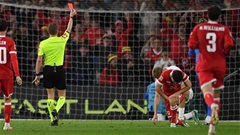 Đồng đội Haaland nhận thẻ đỏ chỉ 17 giây, Na Uy sụp đổ trước Xứ Wales