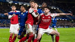 Premier League 'dẹp loạn' đá phạt góc