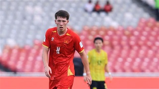 Williams Minh Hoàng sút xa (Malaysia 0-0 Việt Nam)