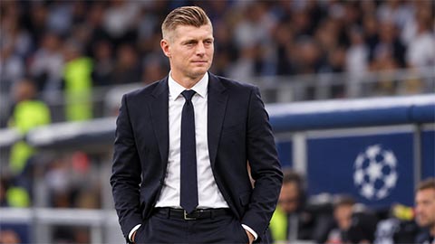 Toni Kroos chuẩn bị trở lại bóng đá trên ghế huấn luyện