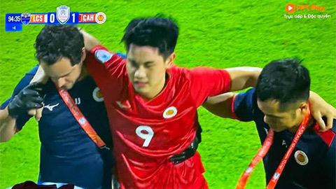 Đình Bắc chấn thương khiến cả Việt Nam lo lắng