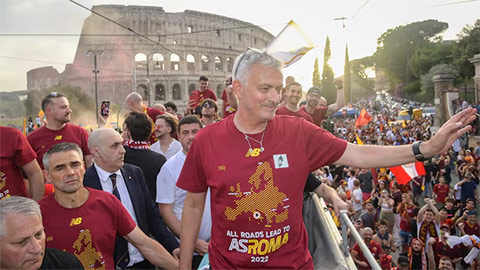Mourinho trở lại Roma, nơi tình yêu chưa bao giờ tắt