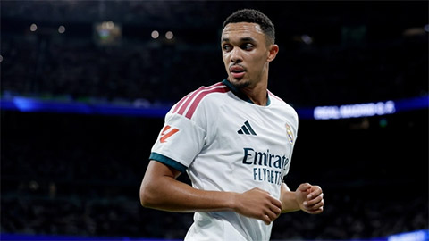 Alexander-Arnold chạm đáy ở Real Madrid