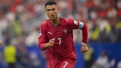 Luis Figo phẫn nộ với án phạt cho Ronaldo