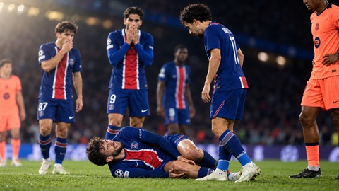 Kvaratskhelia trước ngã rẽ oan nghiệt ACL