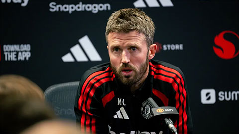 Carrick gửi thông điệp thép tới phòng thay đồ MU