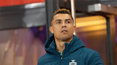 Cristiano Ronaldo 'bán nước'