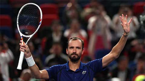 Medvedev giành danh hiệu thứ 25, lần đầu bảo vệ thành công chức vô địch ATP