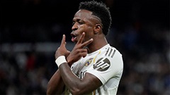 Vinicius khiến Barca 'nóng mặt' dù không ra sân