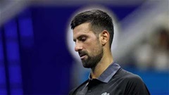 Djokovic thua sốc Struff, nguy cơ lỡ ATP Finals