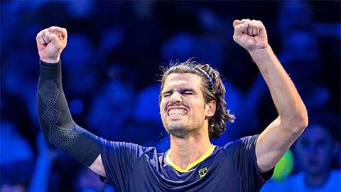Zverev, Alcaraz và Medvedev cùng tiến vào bán kết Vienna Open 2026